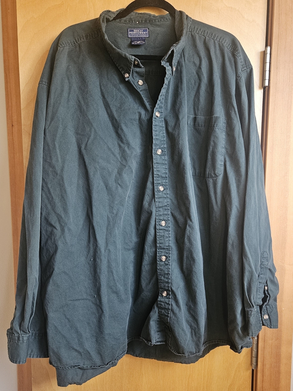 Great Northwest Clothing Company Dark Green Long-Sleeve Button-Down Shirt